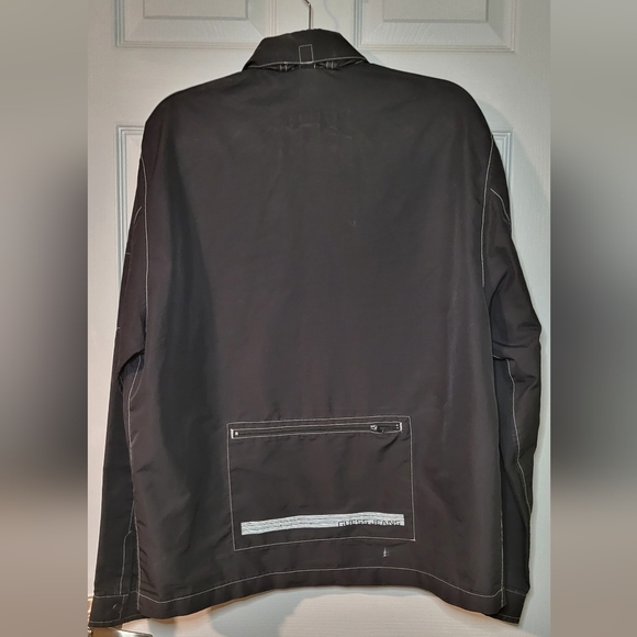GUESS • Men's Windbreaker • Rain Coat/Jacket • Size Medium - Picture 2 of 7